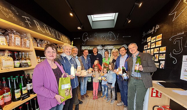 Gruppenfoto im JausnKastl Zissersdorf